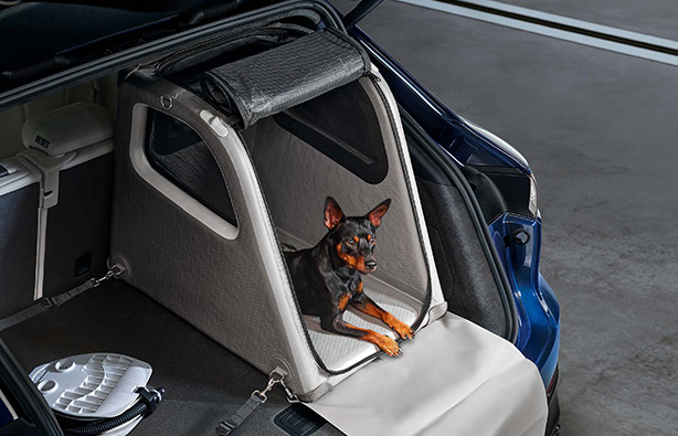 Porsche macan dog hotsell guard