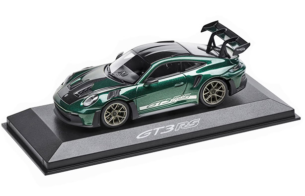 Porsche 911S 24h LeMans 1971 #36 Waldegard / Chenevière 1:18 in