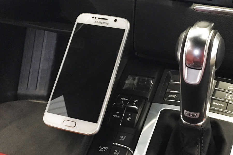 Magnetic Phone Mount Macan Suncoast Porsche Parts Accessories