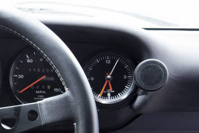 Magnetic Phone Mount Classic 911 Suncoast Porsche Parts