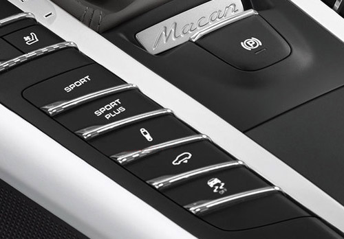 how to change clock on macan